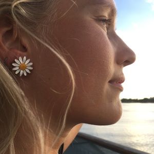 Daisy jewelry set 3 pc. Vintage